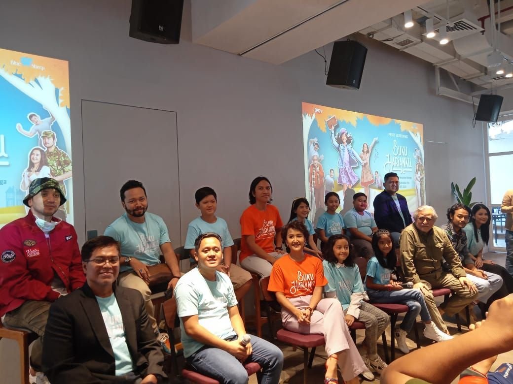 Buku Harianku; Sebuah Petualangan yang Menyatukan Keluarga