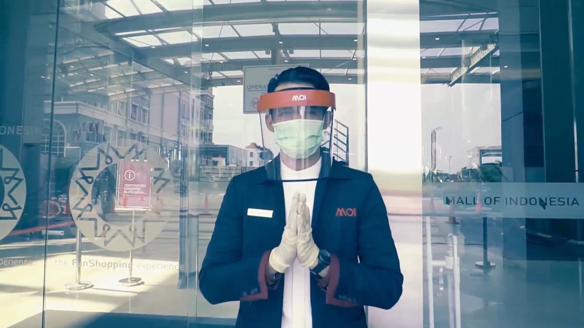 KASUS COVID-19 MASIH TINGGI, AMANKAH KUNJUNGI MALL ?